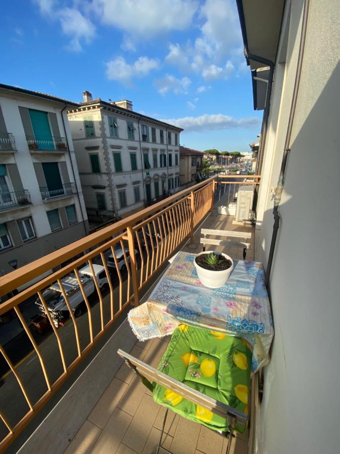 Appartamento Nel Cuore Di Viareggio Exterior foto